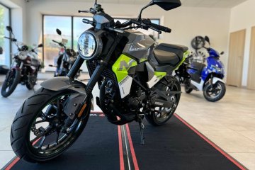 / różne kolory / sprzedaż ratalna /